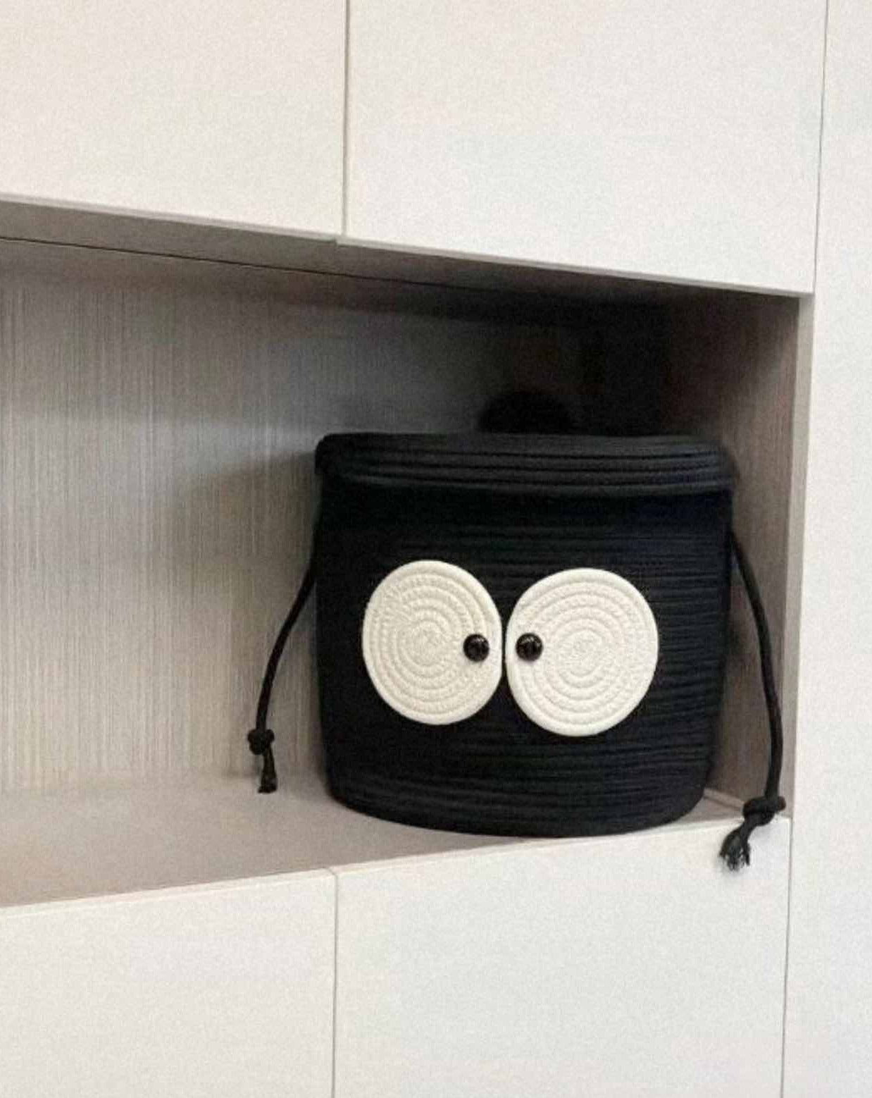 Panier de rangement pour linge tressé « Boule de charbon » mignonne, fantaisiste, aux grands yeux